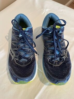 Saucony Hurricane ISO Women’s Running Shoes Size 9